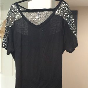Black tshirt with sequins
